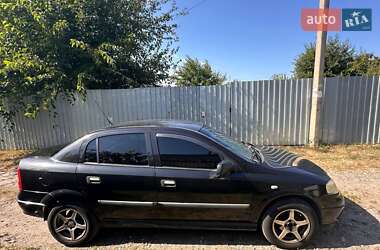 Седан Opel Astra 2006 в Киеве