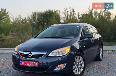 Универсал Opel Astra 2013 в 