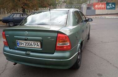Седан Opel Astra 2000 в 