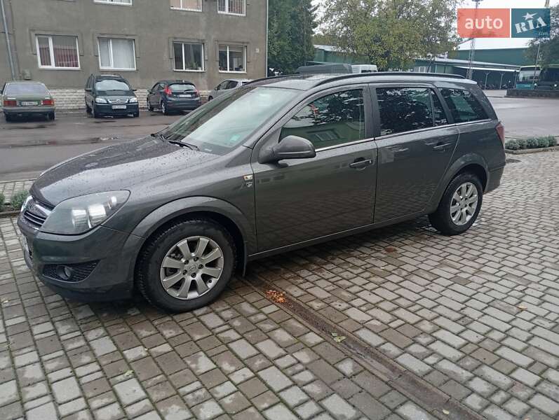 Opel Astra 2010