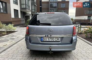 Универсал Opel Astra 2004 в 