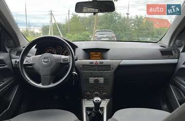 Универсал Opel Astra 2004 в 
