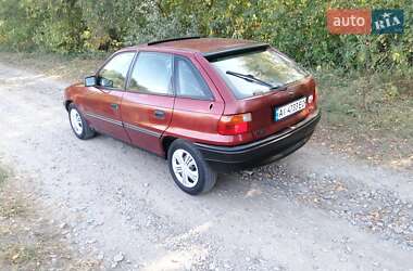 Хэтчбек Opel Astra 1993 в 