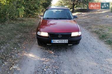 Хэтчбек Opel Astra 1993 в 