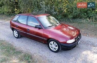 Хэтчбек Opel Astra 1993 в 