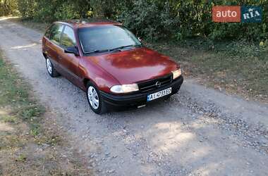Хэтчбек Opel Astra 1993 в 