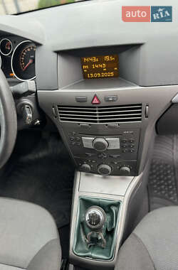 Универсал Opel Astra 2004 в 