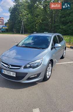 Универсал Opel Astra 2014 в Киеве