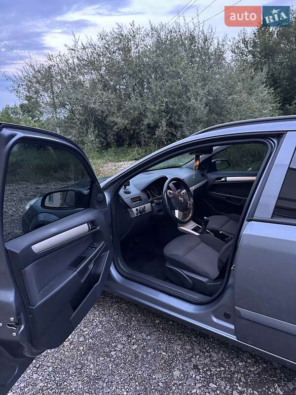 Універсал Opel Astra 2007 в Коломиї