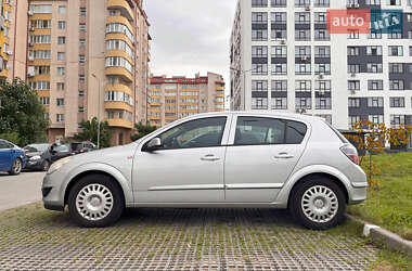 Хэтчбек Opel Astra 2008 в 