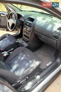 Седан Opel Astra 2002 в 