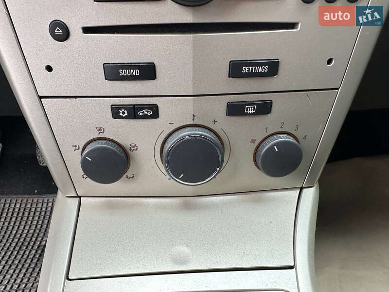 Универсал Opel Astra 2008 в Ровно