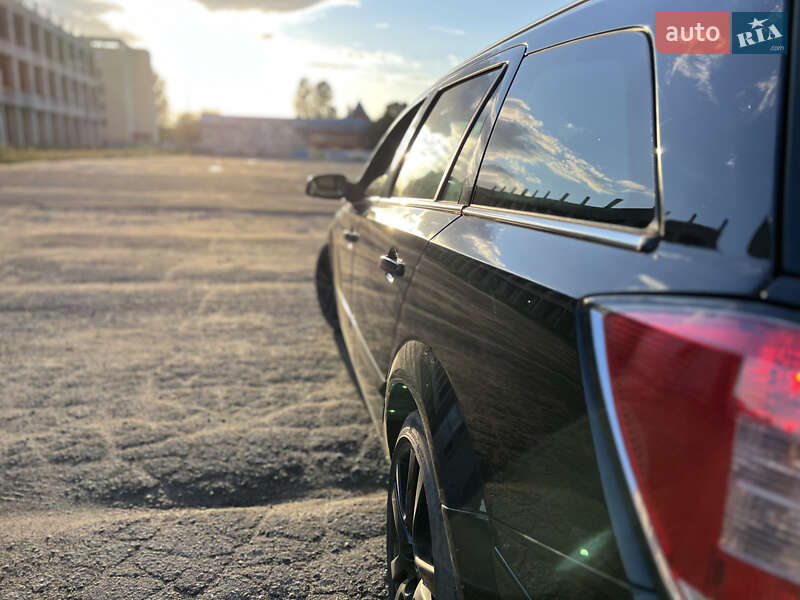 Универсал Opel Astra 2009 в Тернополе