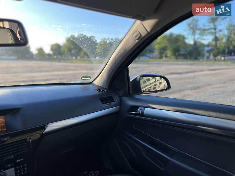 Универсал Opel Astra 2009 в Тернополе