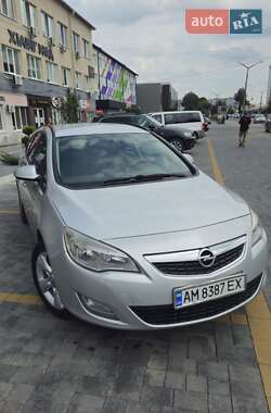 Универсал Opel Astra 2011 в Звягеле