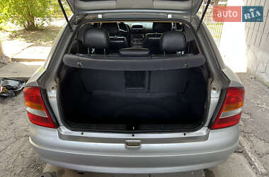 Хэтчбек Opel Astra 1999 в 