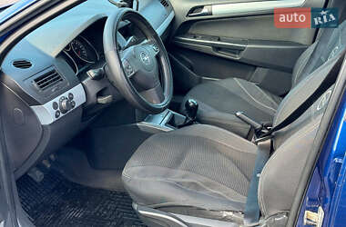 Универсал Opel Astra 2006 в 