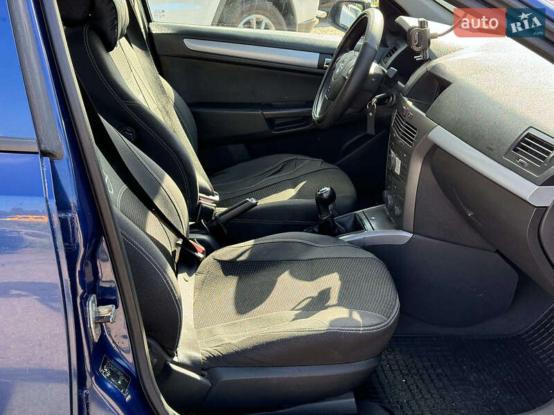 Универсал Opel Astra 2006 в Виннице