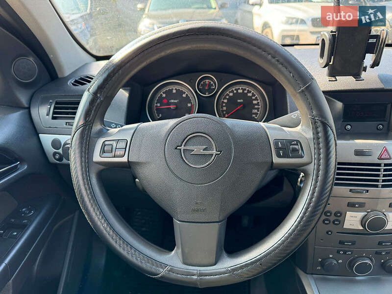 Универсал Opel Astra 2006 в Виннице