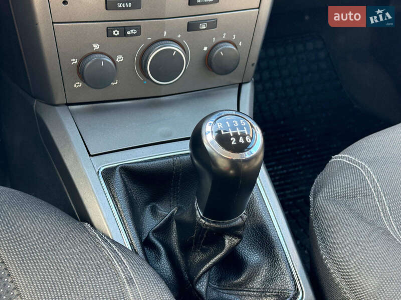 Универсал Opel Astra 2006 в Виннице