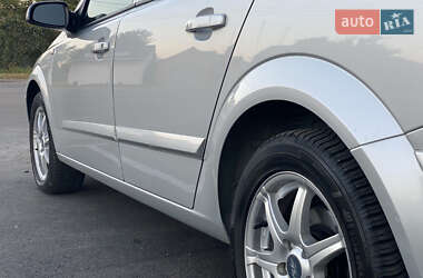 Универсал Opel Astra 2007 в 