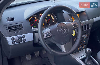 Универсал Opel Astra 2007 в 