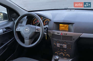 Универсал Opel Astra 2007 в 