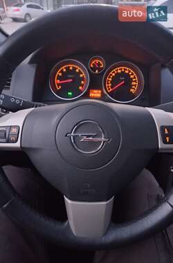 Универсал Opel Astra 2007 в 