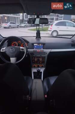 Универсал Opel Astra 2007 в 