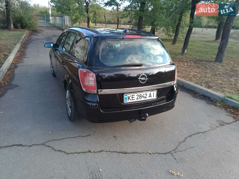 Универсал Opel Astra 2008 в Кривом Роге