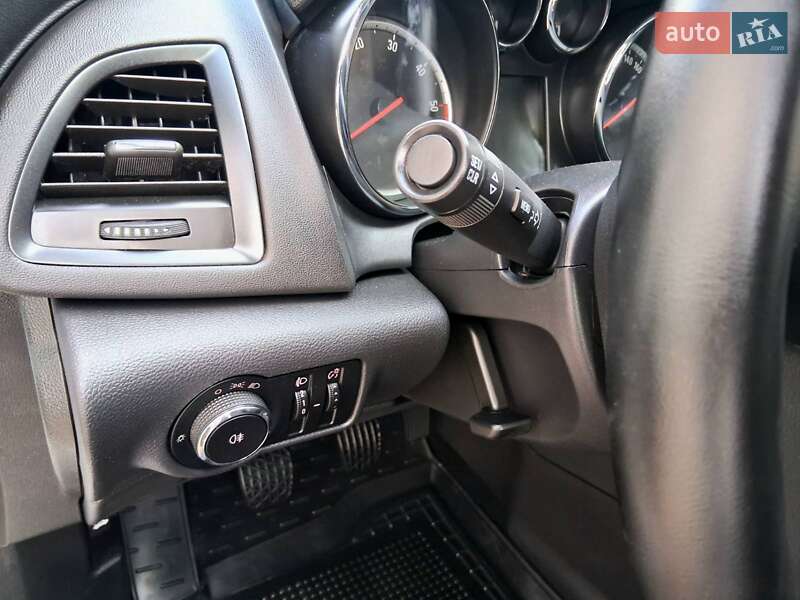 Универсал Opel Astra 2011 в Харькове