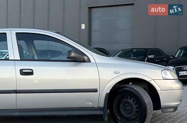 Седан Opel Astra 2008 в 