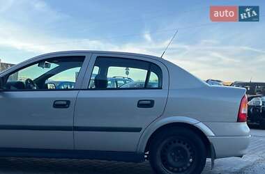 Седан Opel Astra 2008 в 