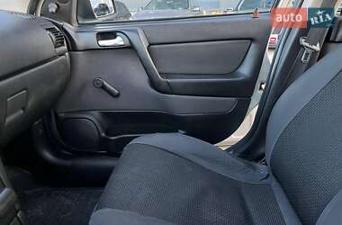 Седан Opel Astra 2008 в 