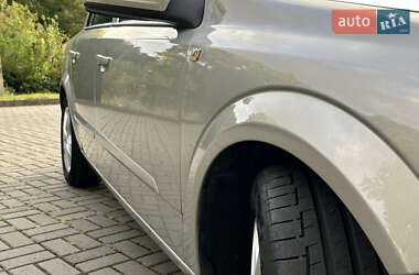 Седан Opel Astra 2008 в 
