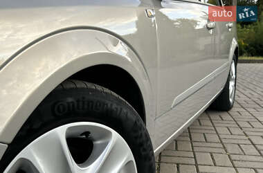 Седан Opel Astra 2008 в 