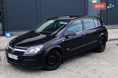 Хэтчбек Opel Astra 2007 в 