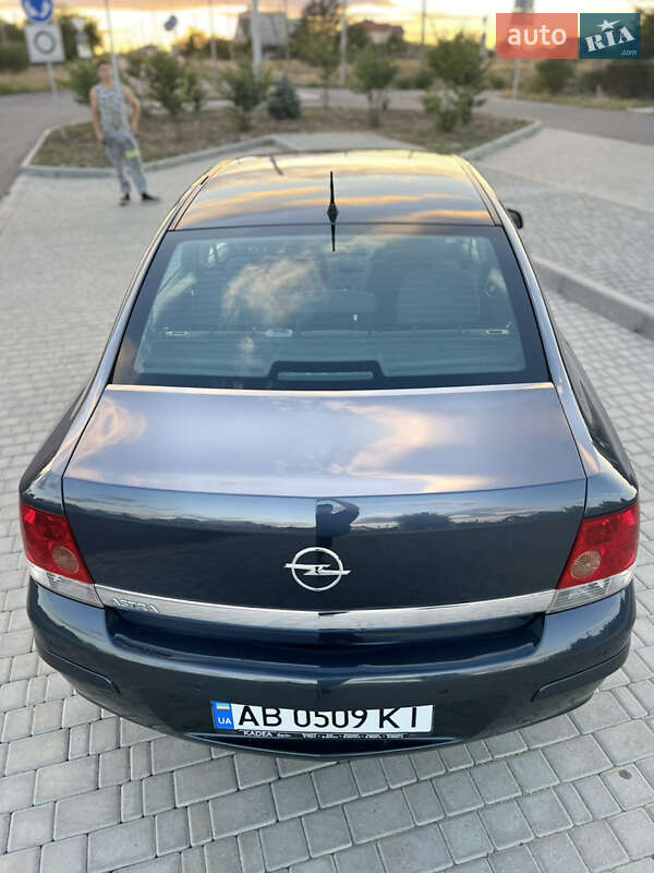 Седан Opel Astra 2008 в Одессе