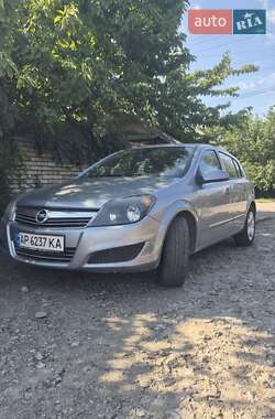 Хетчбек Opel Astra 2008 в Запоріжжі