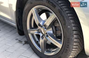 Хэтчбек Opel Astra 2011 в 