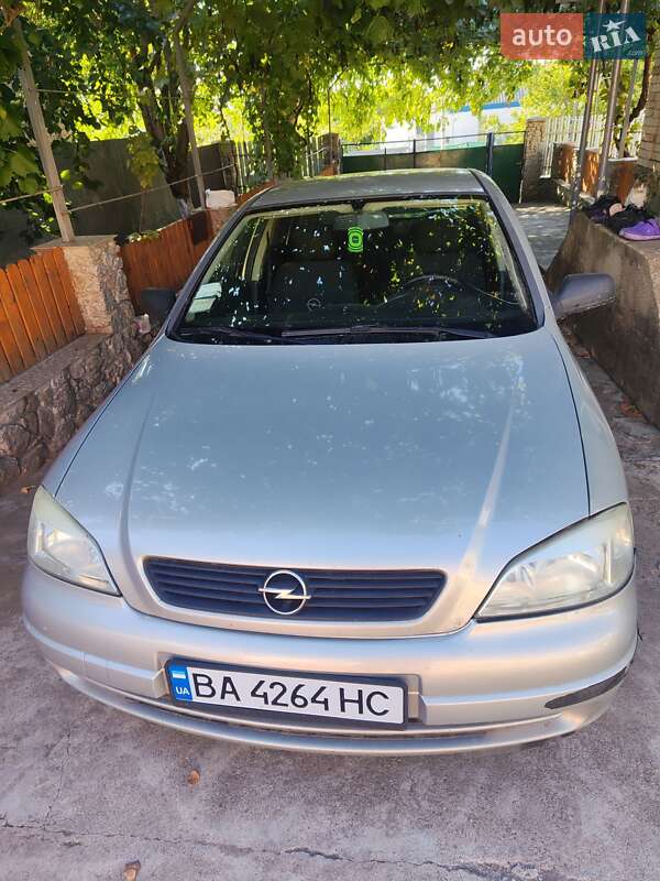 Седан Opel Astra 2008 в Кропивницком