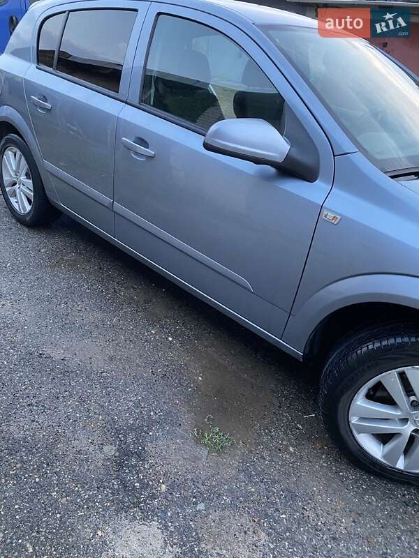 Opel Astra 2007