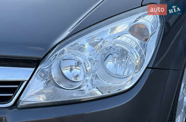 Универсал Opel Astra 2010 в 