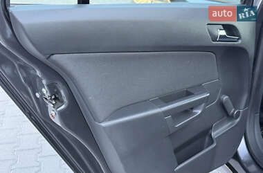 Универсал Opel Astra 2010 в 