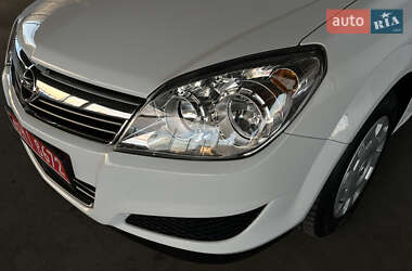 Универсал Opel Astra 2007 в 