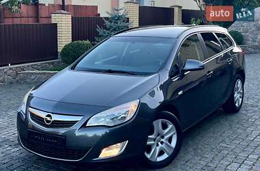 Універсал Opel Astra 2011 в Умані