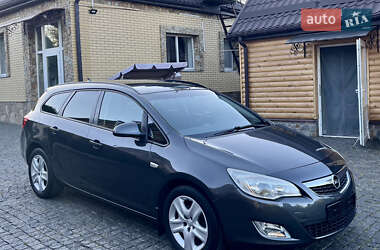 Універсал Opel Astra 2011 в 