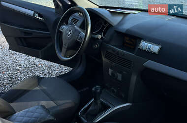Універсал Opel Astra 2006 в 