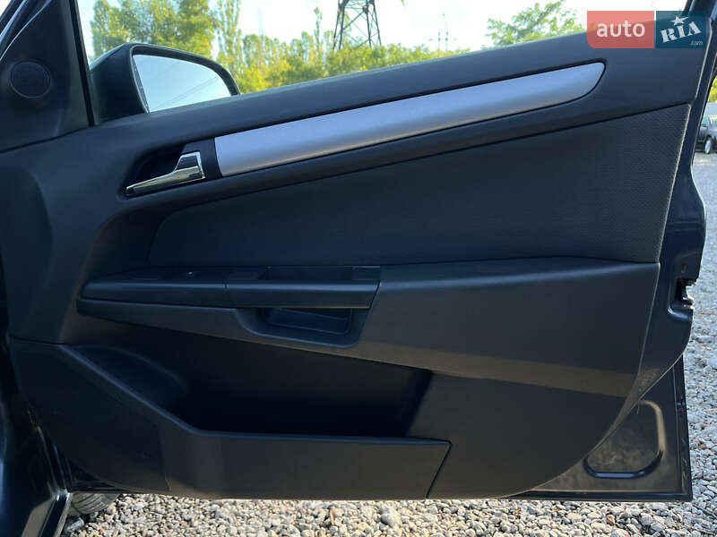 Универсал Opel Astra 2006 в Харькове