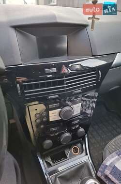 Универсал Opel Astra 2009 в 